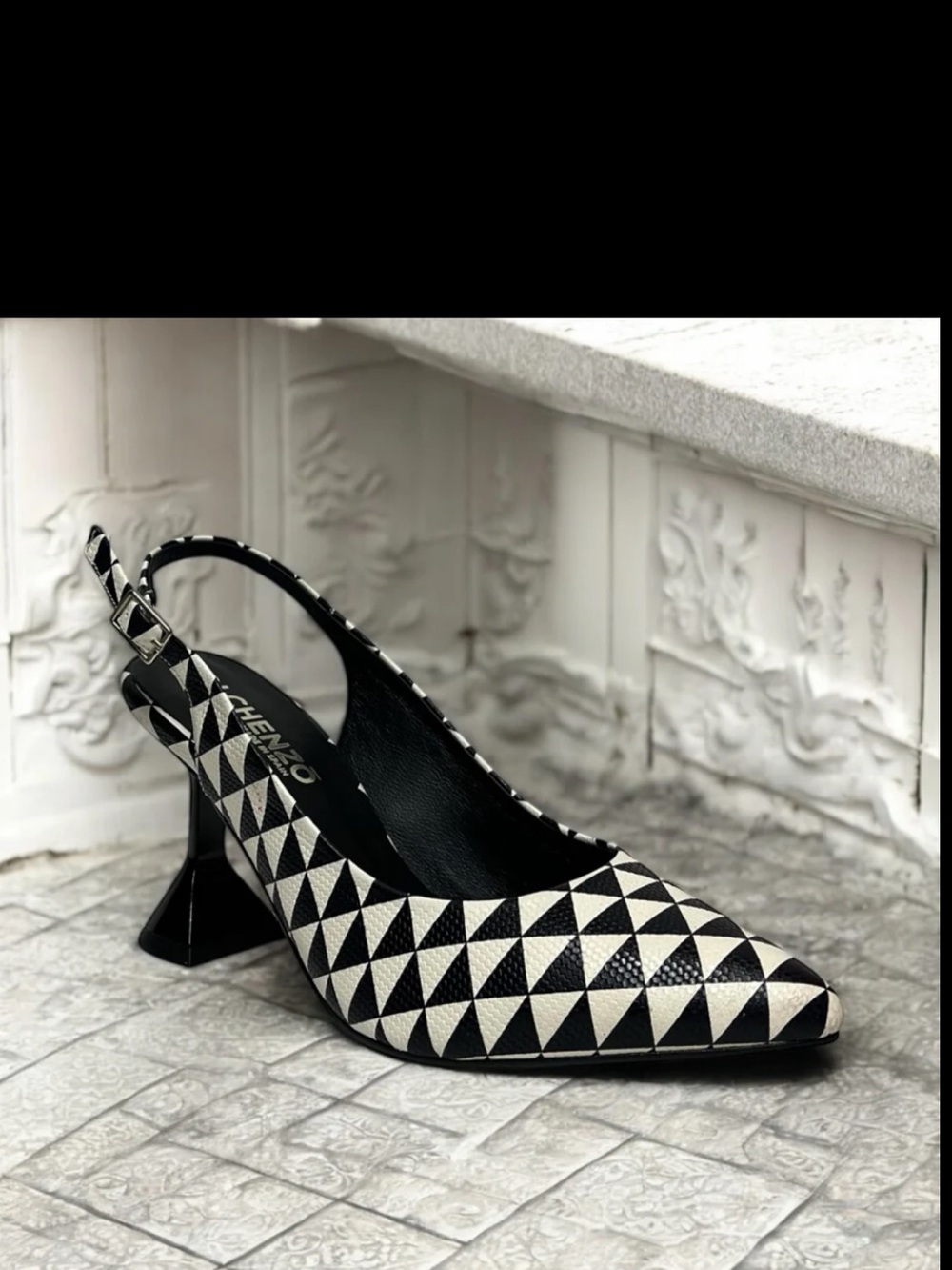NWOT Di Chenzo Black & White TRIANGLE Slingback Heels
